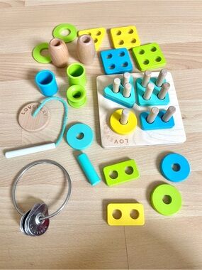 Lovevery Toys – Wooden Sort & Stack Peg Puzzle & Montessori Beads + Jingle Keys